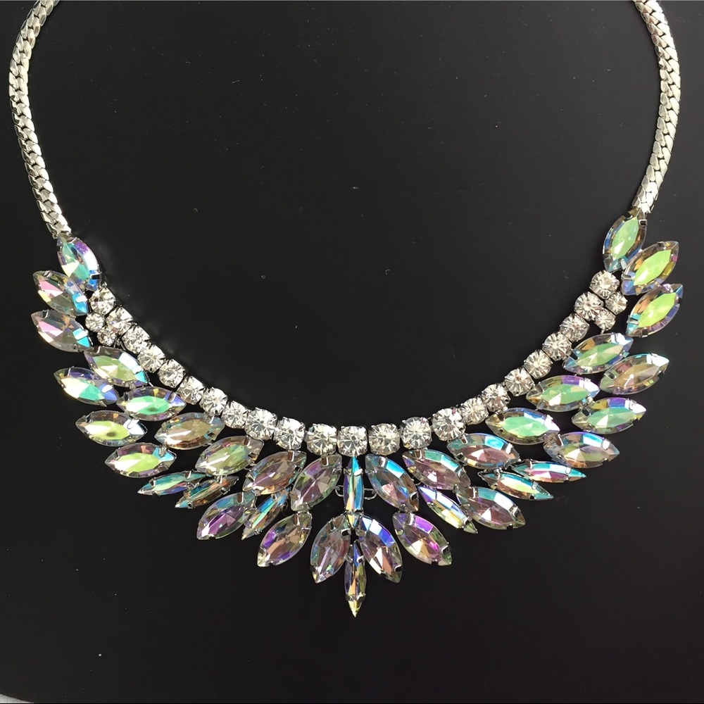Crystal gem sparkle necklace